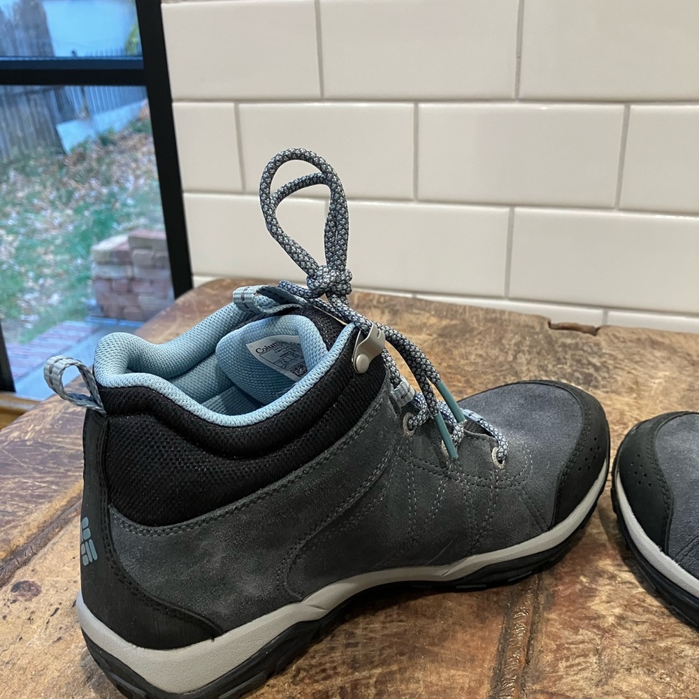 Columbia Women's Fire Venture Mid Waterproof hiking Boot - Picture 9 of 13